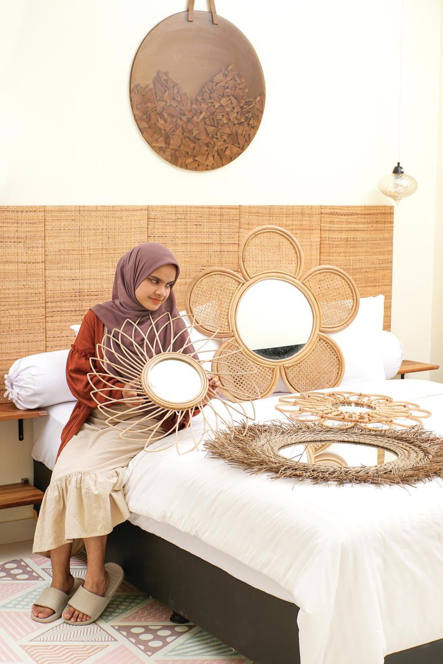 Walldecor Hiasan Dinding Cermin Medong L / Cermin Dinding Rotan