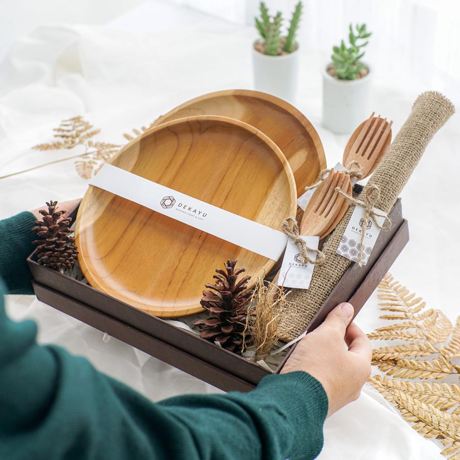 Dekayu Hampers Damai | Couple Hampers Wedding Box | Kado Pernikahan