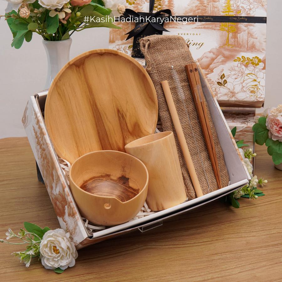 Hampers Ulang Tahun Halyna / Birthday Gift - FREE KARTU UCAPAN