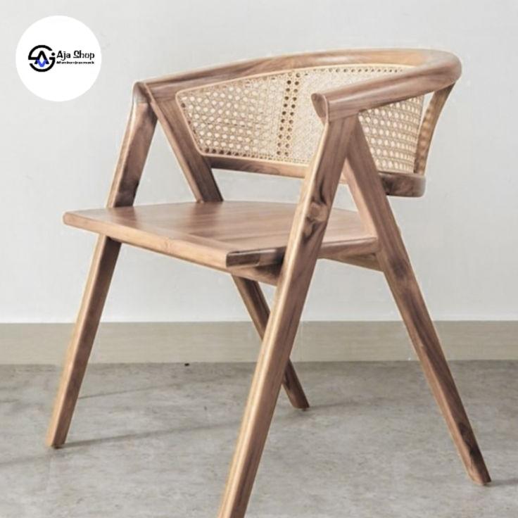 Kursi kayu minimalis rotan - Desain estetik dan nyaman untuk kafe dan rumah