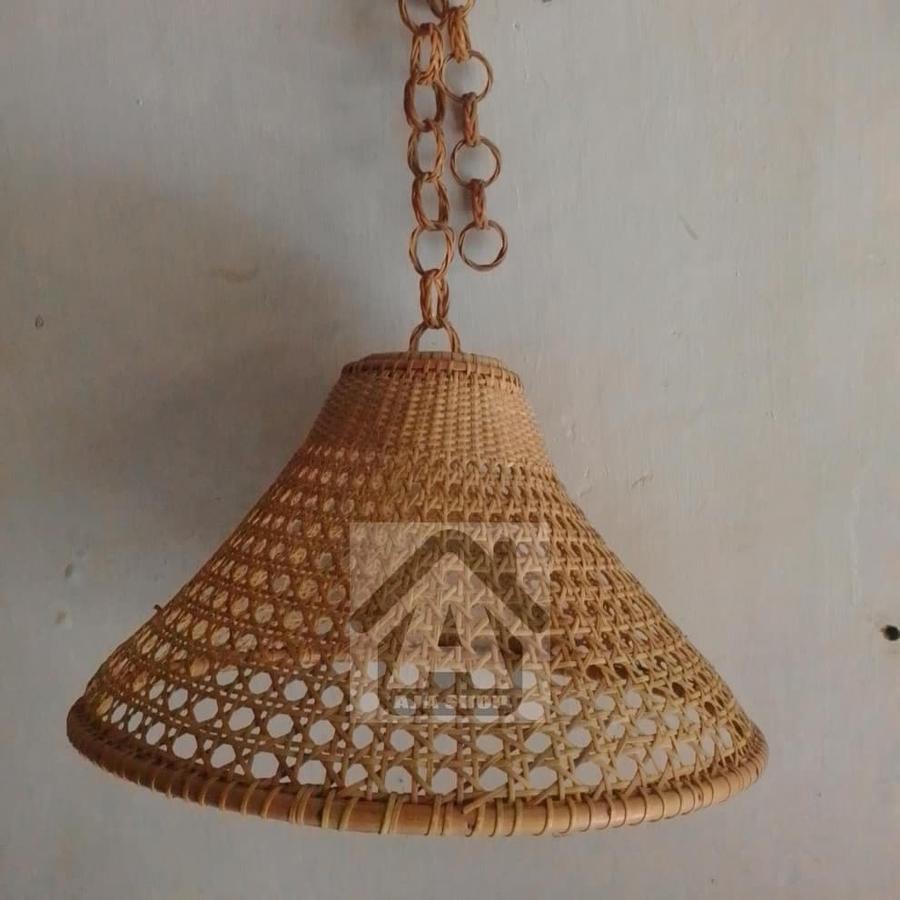 Kap lampu unik 