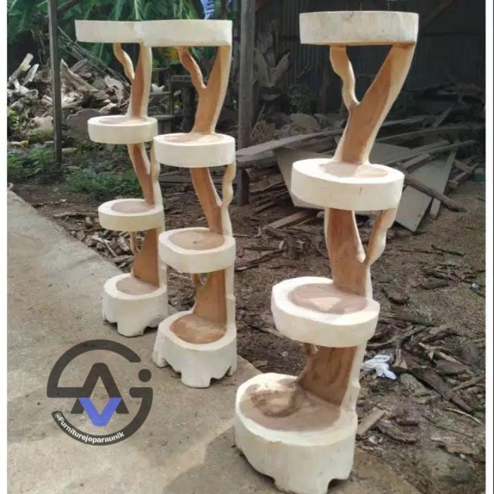 Rak kayu unik kayu solid trembesi 