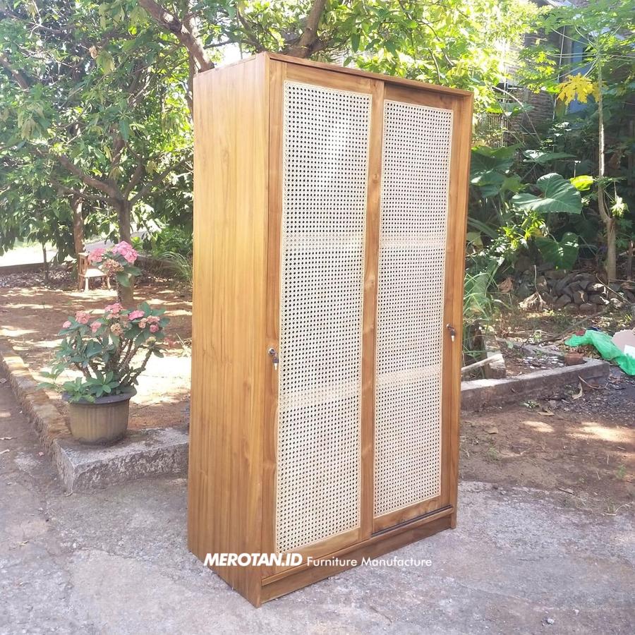 Lemari Jati Anyaman Rotan Alam / Lemari Pakaian Jati / Almari Jati Kombinasi Rotan