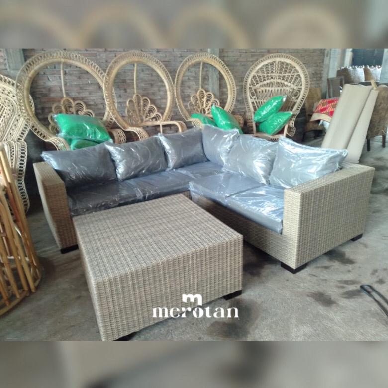 Set Kursi Tamu Rotan Sintetis / Set Kursi Sudut