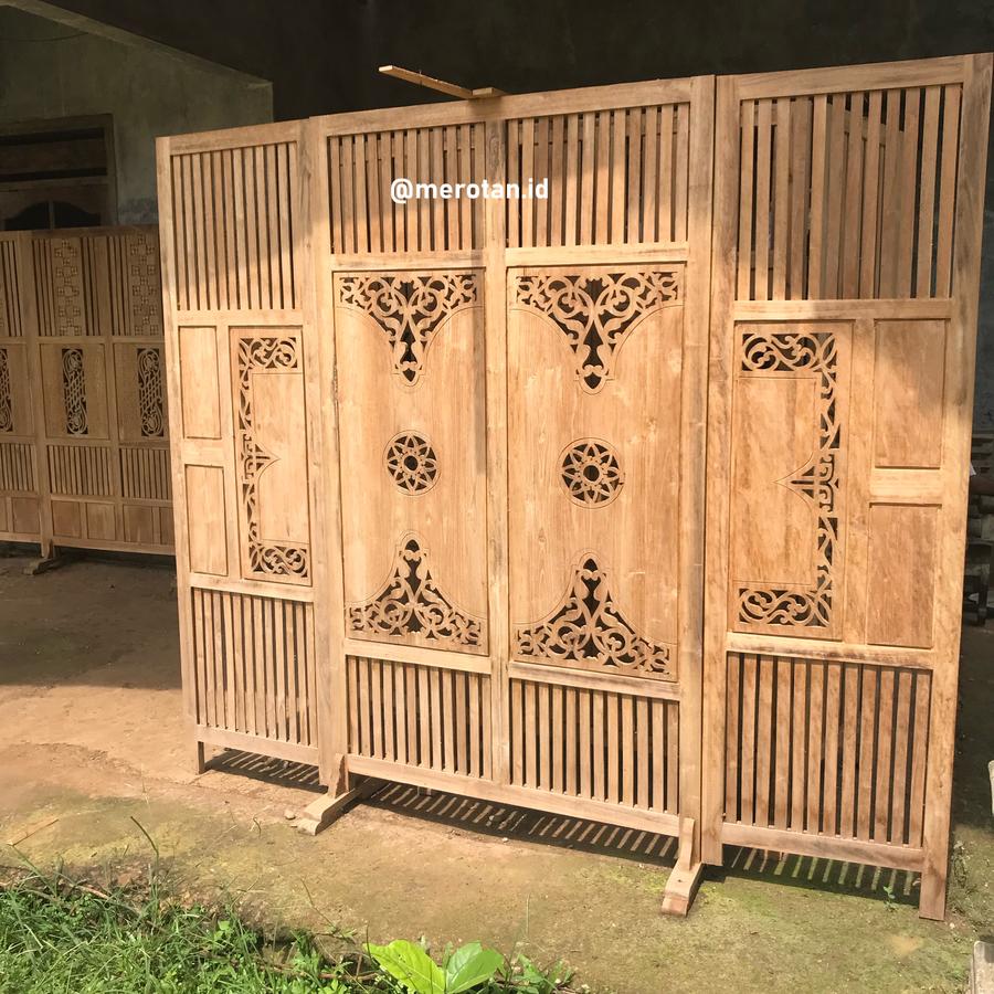 Penyekat Ruangan Modern Minimalis / Sketsel Kayu Jati Motif Ukiran / Partisi Ruangan Kayu Jati Motif Ukiran Kode 01