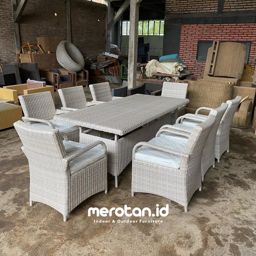 Set Kursi Makan Outdoor Rotan Sintetis / Set Meja Makan Rotan Sintetis Premium / Dining Chair / Kursi Makan Hotel / Kursi Makan Outdoor Resto