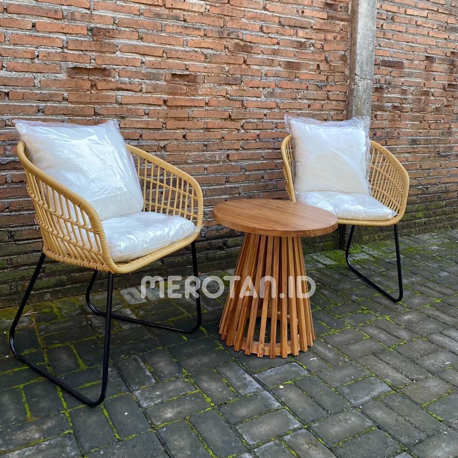 Set Kursi Teras Rotan Sintetis / Meja Teras Jati / Set Kursi Teras Minimalis / Kursi Teras Minimalis