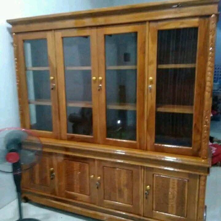 lemari pajangan 4Pintu kayu jati manium Furniture