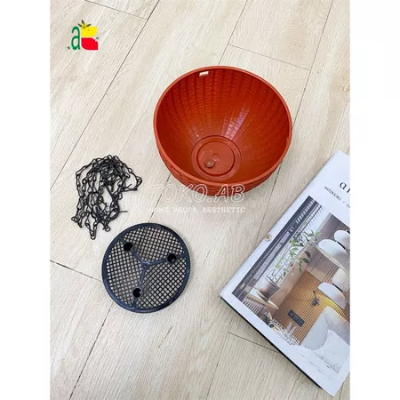 P054 POT GANTUNG ROTAN PLASTIK DIAMETER 16CM RANTAI BESI VAS BUNGA GANTUNG