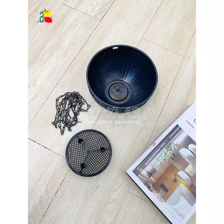 P054 POT GANTUNG ROTAN PLASTIK DIAMETER 16CM RANTAI BESI VAS BUNGA GANTUNG