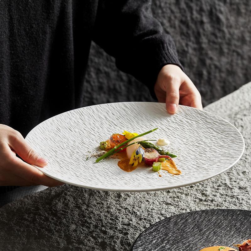 Aesthetic Structured Round Plate | Piring Bulat Dengan Struktur